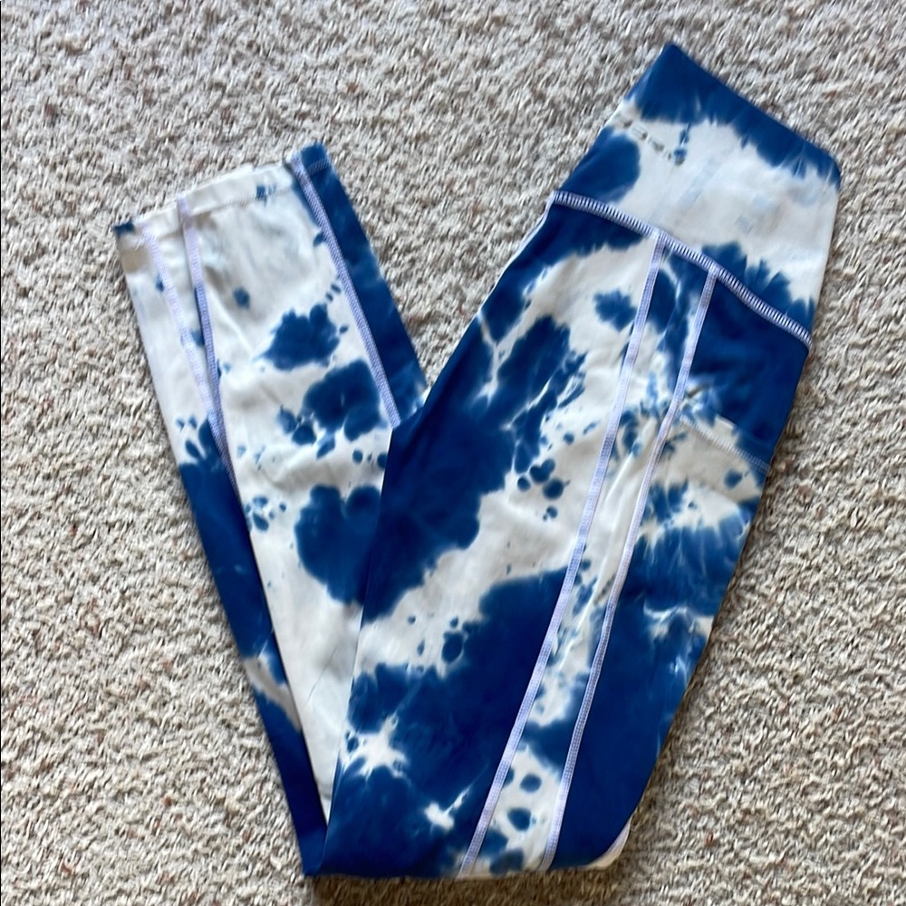 **SOLD** 1st Phorm Women’s Venture Leggings M